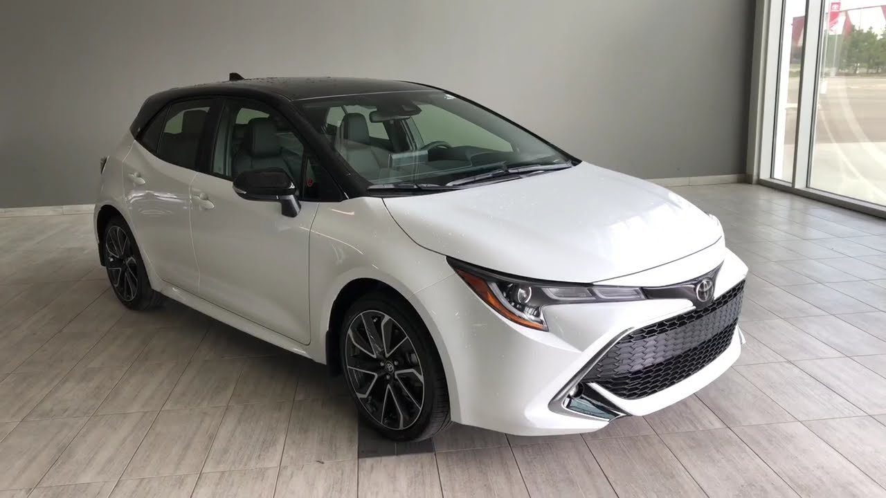 2021 Toyota Corolla Hatchback XSE Manual Review - YouTube