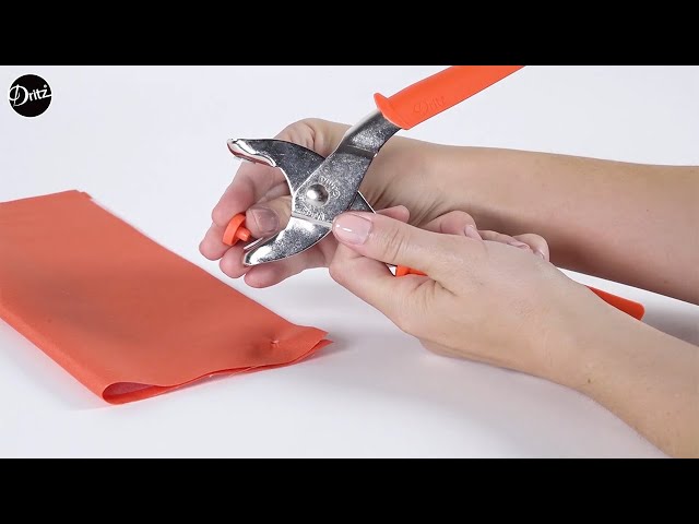 How To Use The Dritz Plastic Snap Pliers 