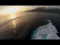 Tahiti y sus olas desde el aire.