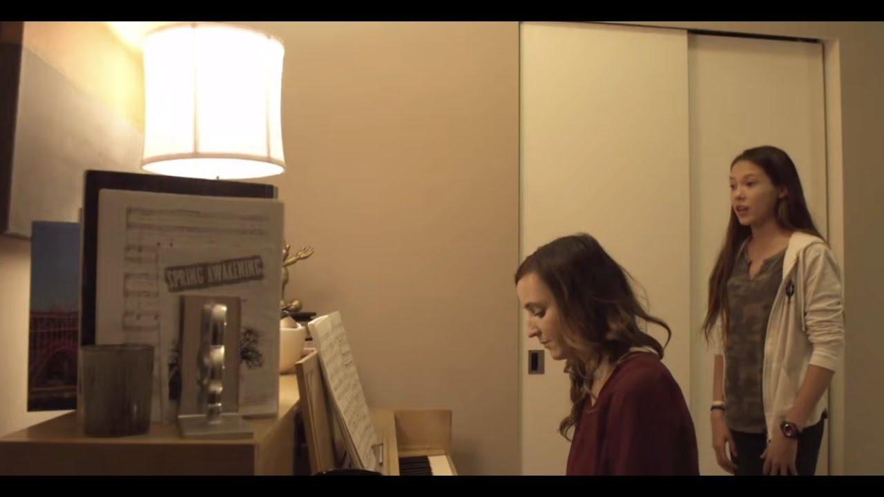 Beijing2022｜Eileen Gu maintains a balance between her studies and skiing