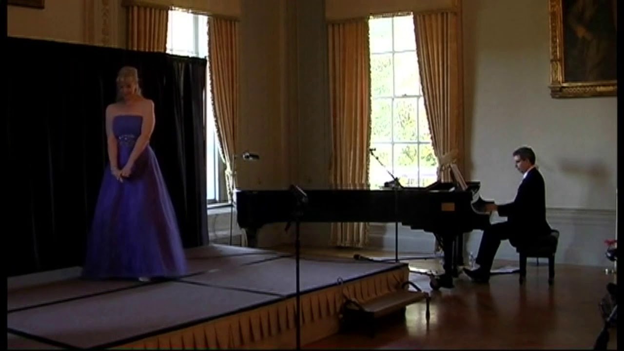 Risa Renae Harman sings o luce di quest' anima from Linda di Chamounix by Donizetti. Acc. D Maiullo.