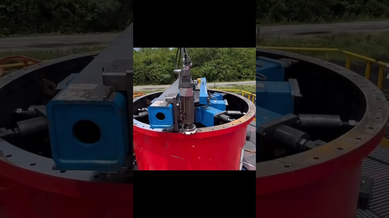 🔧 Portable Lathe Machine in Action! 🌟 Cutting & Sharpening Big Metal Outdoors 💥