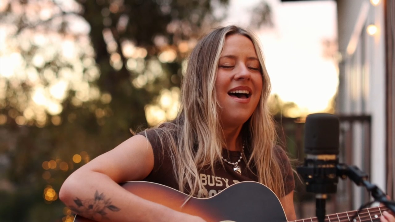 Pink Pony Club (Live at LowerDeck Sessions)