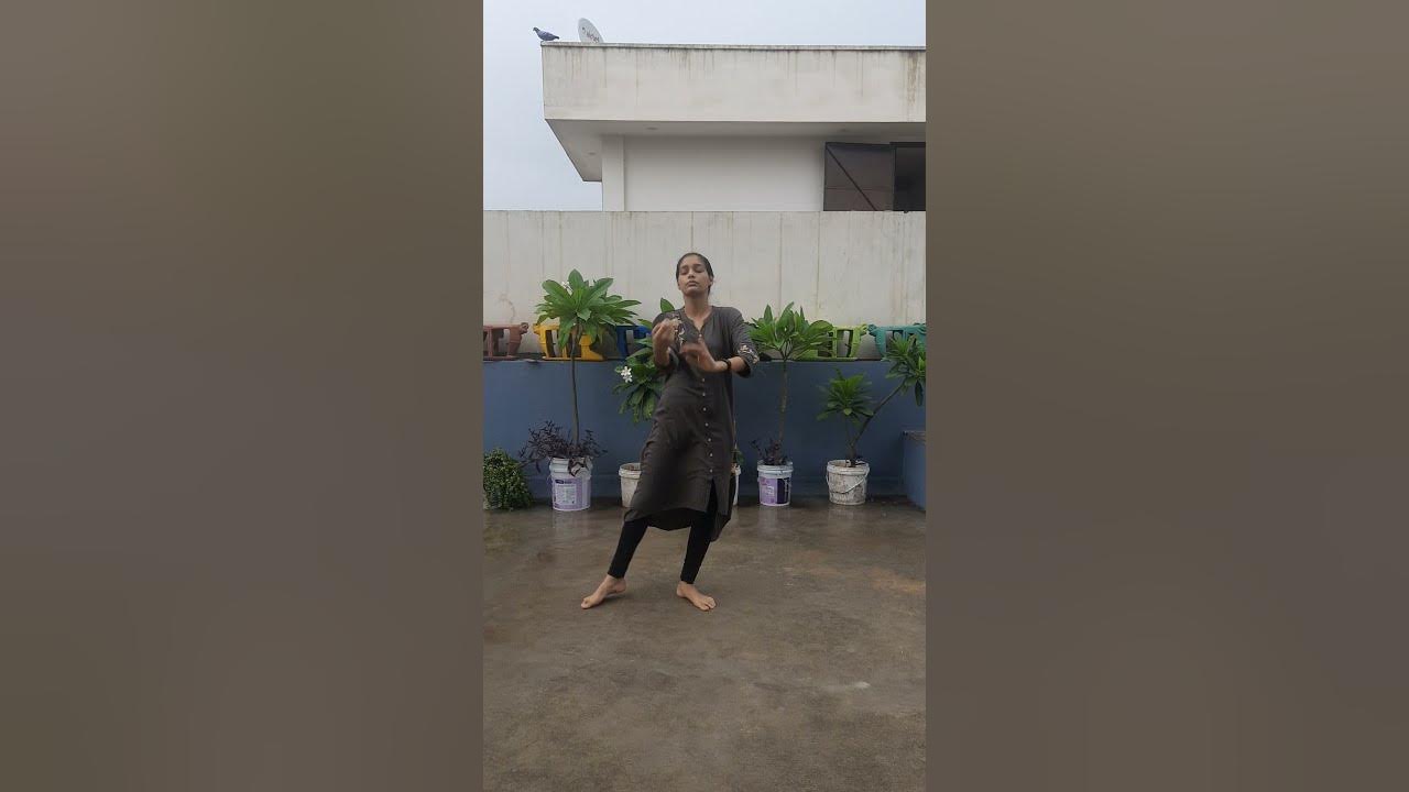 Gazab Ka Hai Din Choreography | Dil Juunglee | Taapsee Pannu | Navya Dancesss #Shorts
