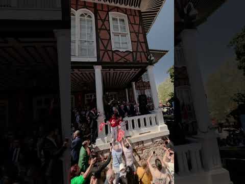 Yeni D&ouml;neme, G&uuml;l&uuml;mseyen Bursa&rsquo;ya Merhaba!