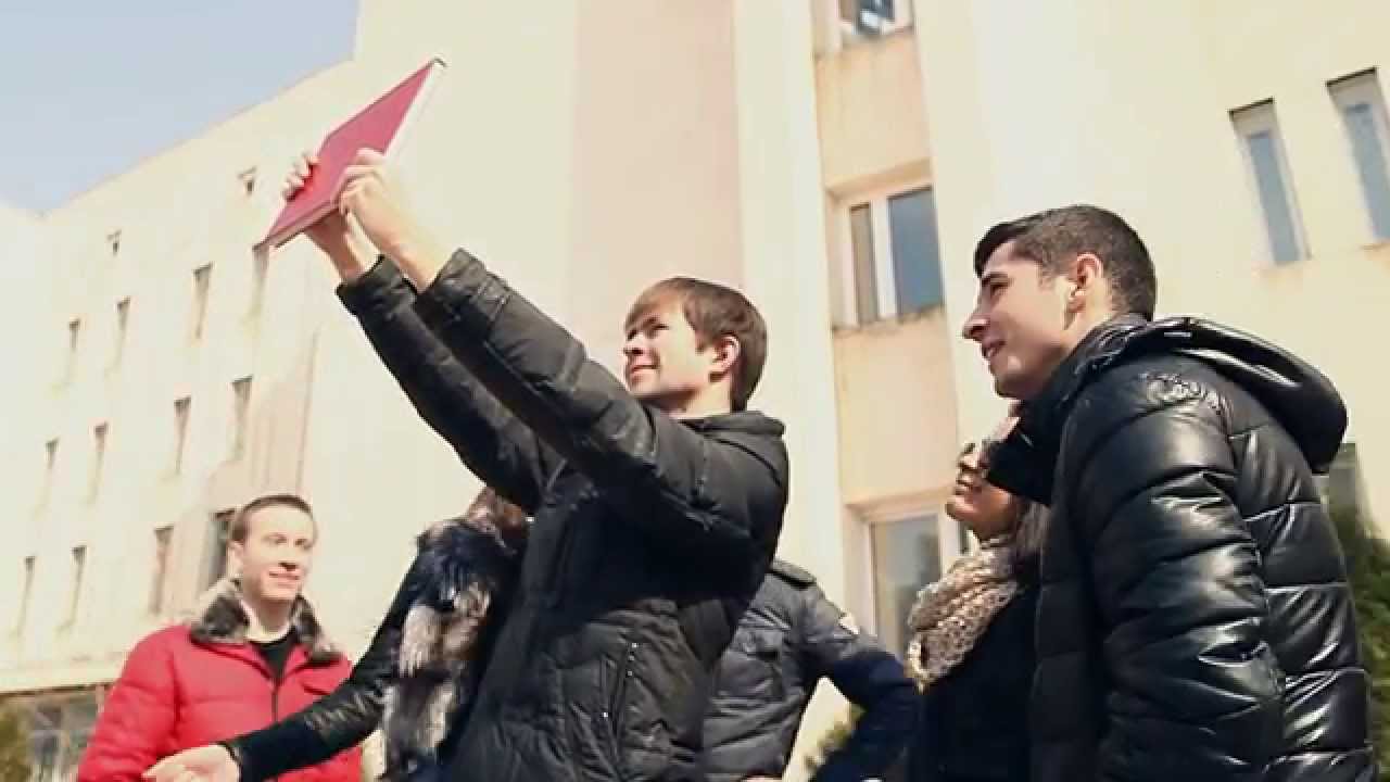 Социальная реклама - "Гаджеты" культурное наследие России  IMIT