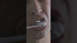 Warum Deine Zunge Niemals Die Zahnbürste Berühren Sollte