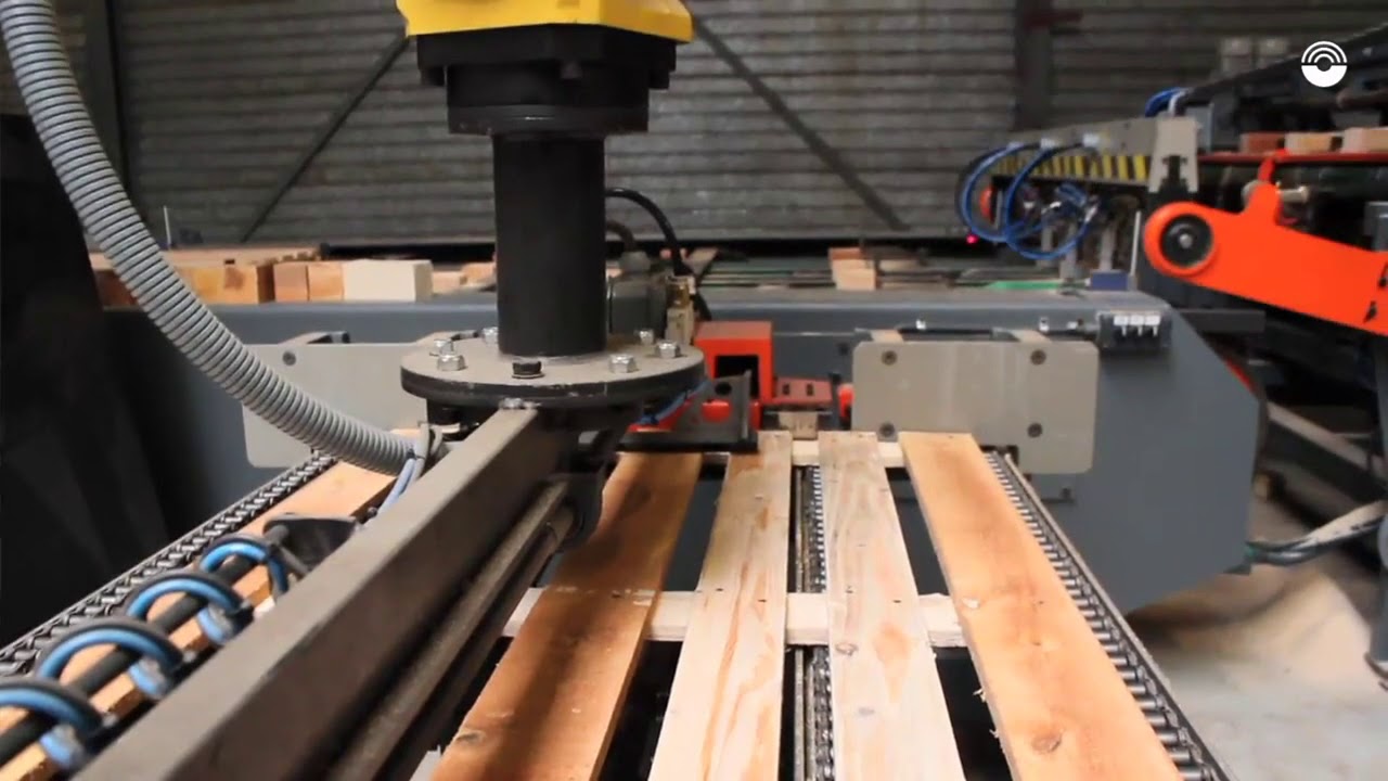 Linha integrada automática para montagem avançada de paletes de madeira - CAPE