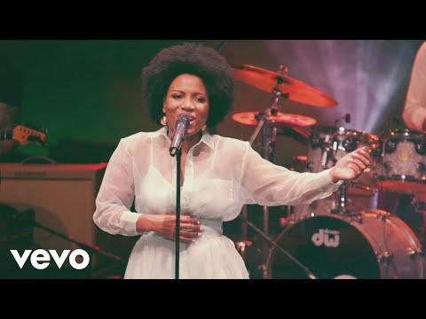 Lura - Na Ri Na (Live at Festival Jardins de Verão Gulbenkian)
