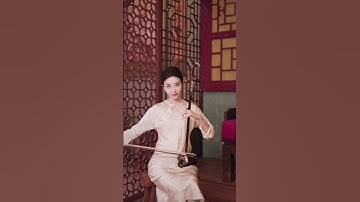 Thumbnail of 唐伯虎点秋香片头曲，红烧翅膀，我喜欢吃。#二胡 #胡伟立 #唐伯虎点秋香