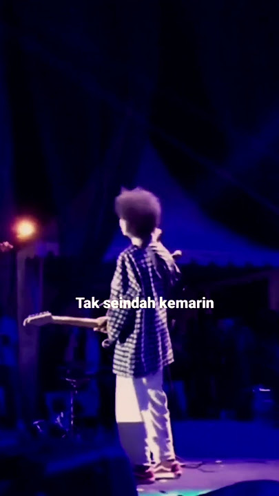 Download lagu Lirik Lagu Komang - Raim Laode