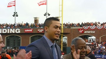 WS2014 Gm4: Stanton, Trout accept Hank Aaron Award