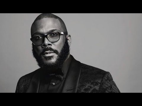 TYI NEWS @ 9: TYLER PERRY STUDIOS: THOUSANDS FLOCK TO LINE UP FOR THANKSGIVING GIVEAWAY !!