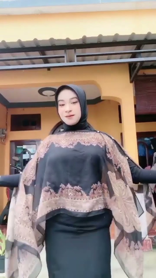 jilbab buka baju
