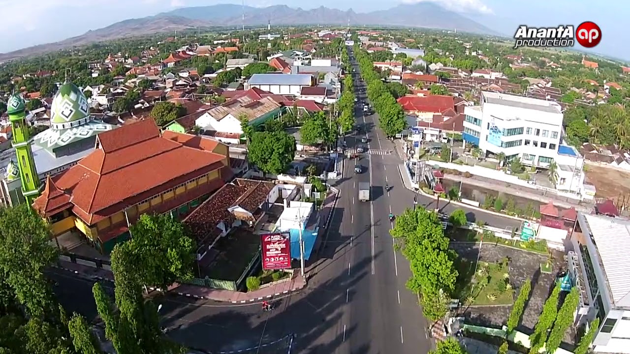 Alunalun SItubondo dilihat dari ketinggian YouTube