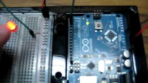 Arduino - Making It Better 101 Fading Led.AVI