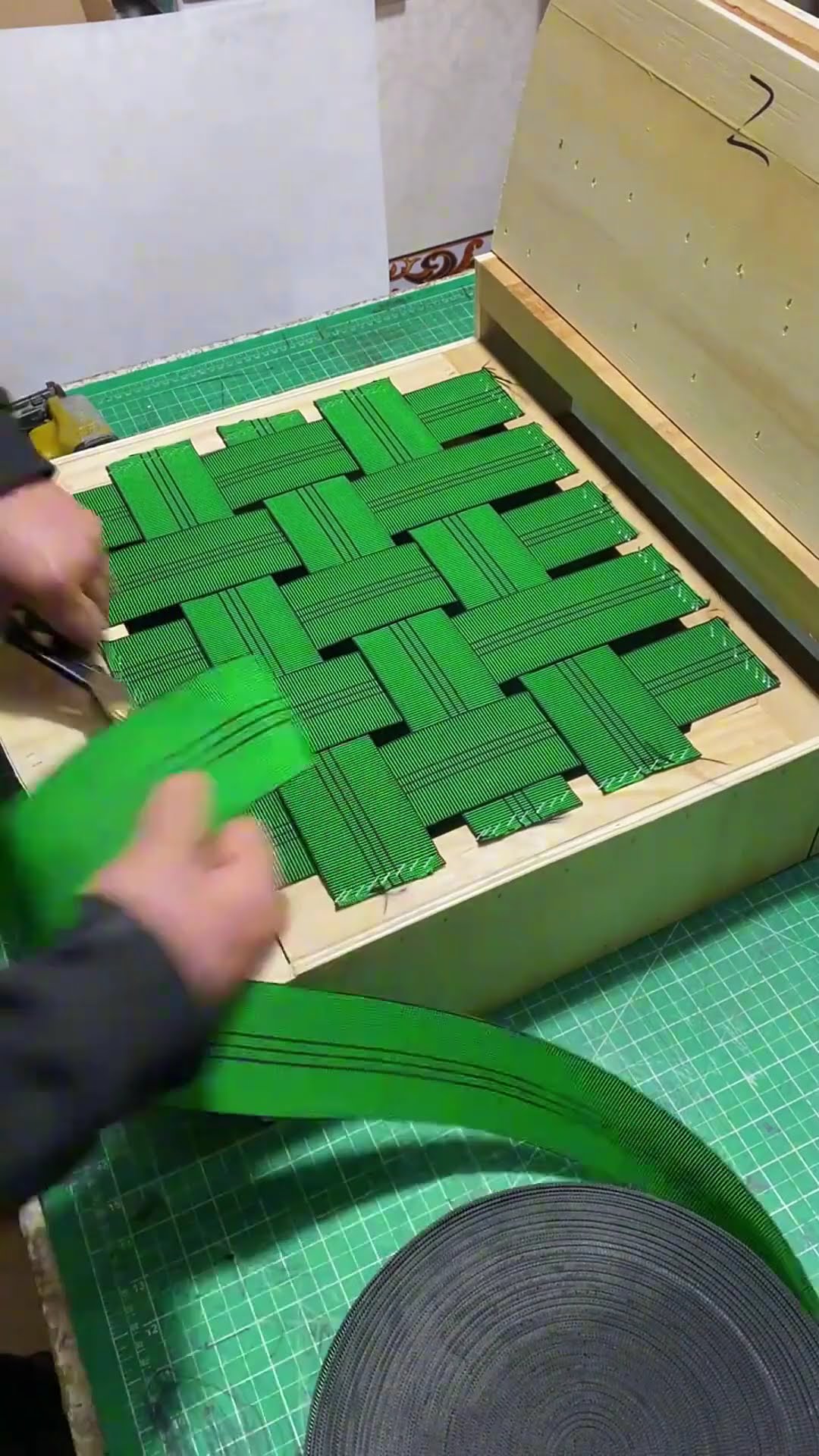 Elastic soft chair installation process