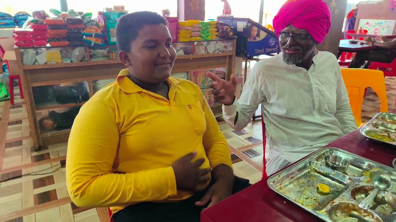 आप्पांनी हॉटेलात जेवायचा केला प्लॅन आणि खाल्ला मार...#comedy #creative #Prashanttakik