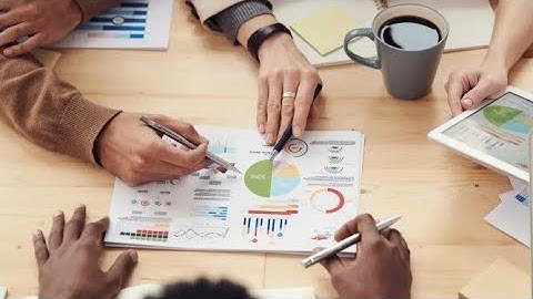 Strategic Planning 101 - Growth Hacks for Business Growth (4 Minutes)