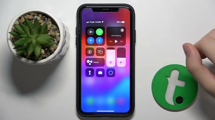 iPhone XR - How to Turn on Microphone in Screen Recording