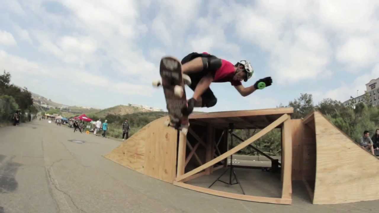 SantaGnarbara: Tyler Howell at the 2013 Downhill Disco