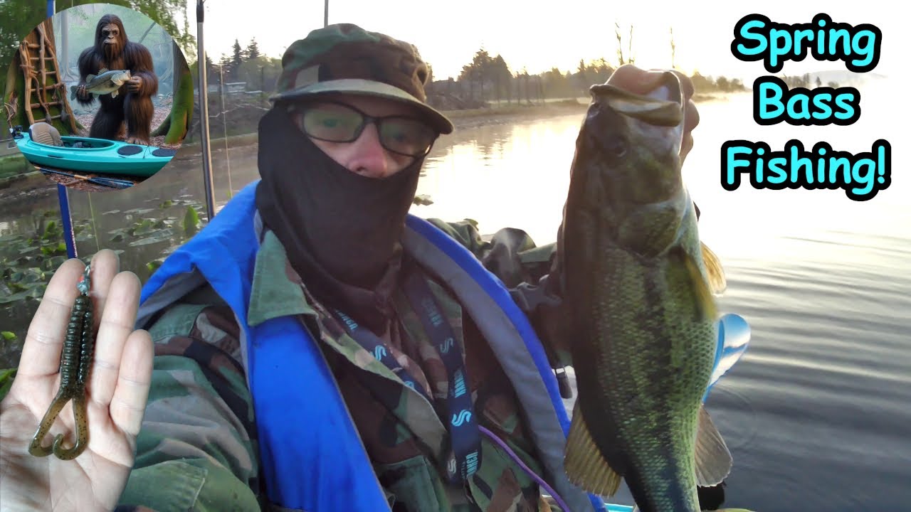 Kayak bass fishing in the early morning mist! Spring bass fishing in the PNW.