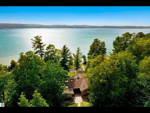 8131 Drake Lane, Williamsburg, MI home video tour
