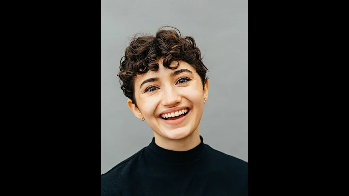 Adrienne Simmons- Amplified Artists Scholarship