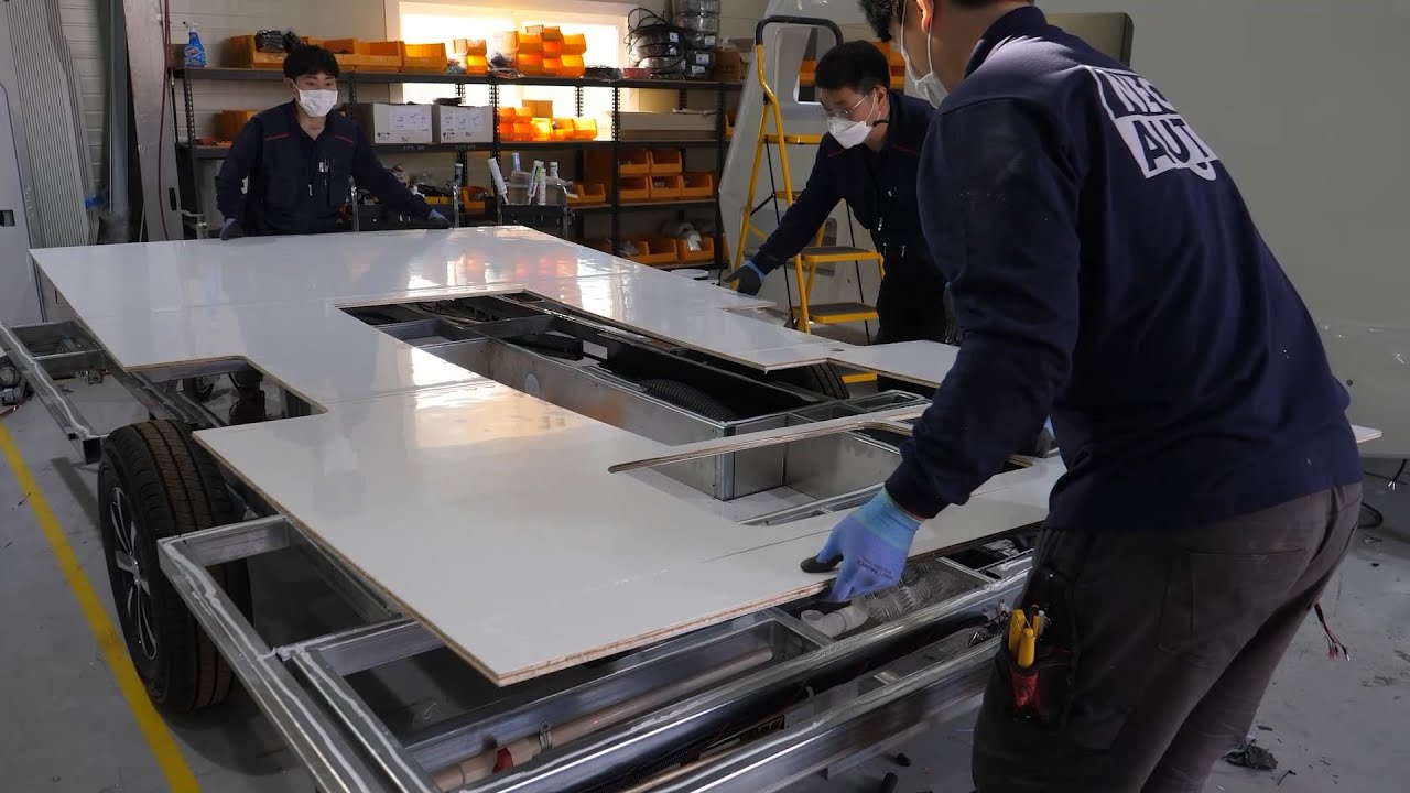 Процесс изготовления дома-каравана на колесах