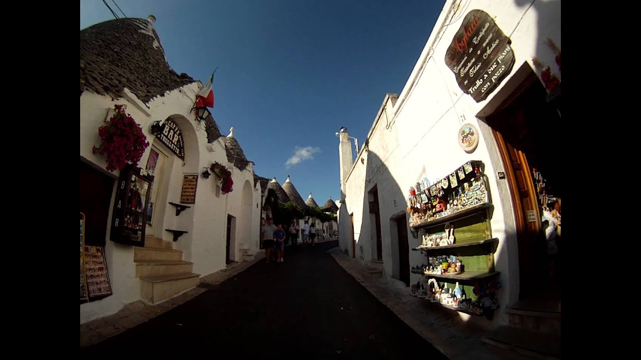 BikeToursDirect in Apulia: Alberobello exploration