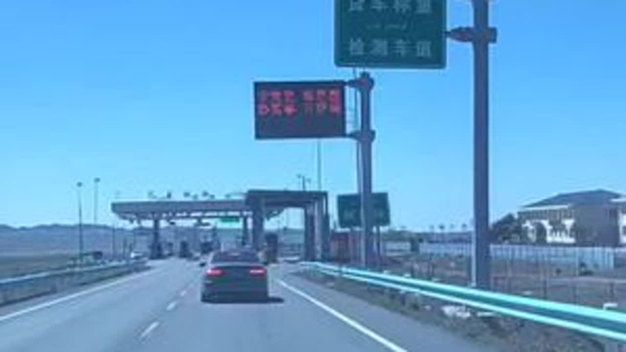 巴音托海——阿什托洛盖#新疆高速 @抖音小助手 @POV账号 @Ly5ph