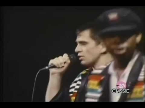 Peter Gabriel - In Your Eyes (Live 80's) avec Yousouf N'Dour