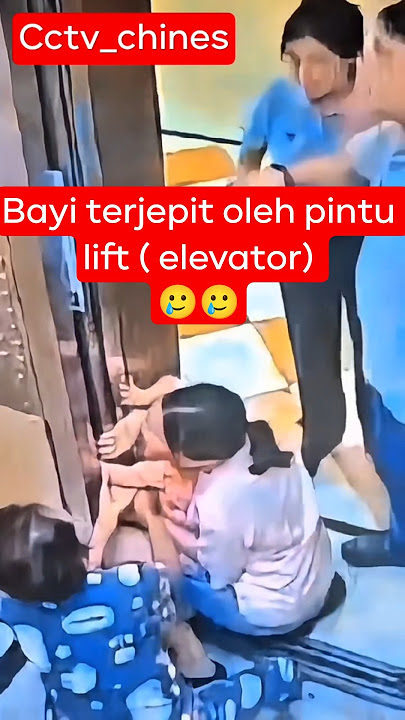 Download lagu 🚨 Bayi Terjepit di Pintu Lift! Rekaman CCTV yang Bikin Tegang 😱