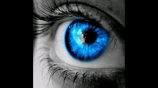 تفسير حلم العيون الزرقاء للرجل والمرأة.