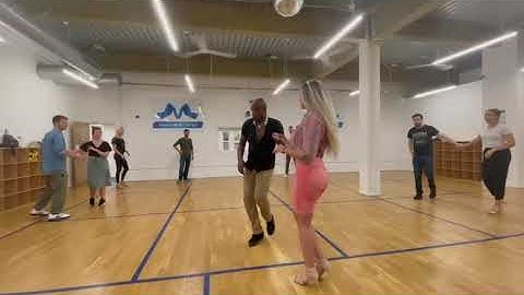 Cuban Salsa move *73*  without music for Advanced level with Leo Henriquez