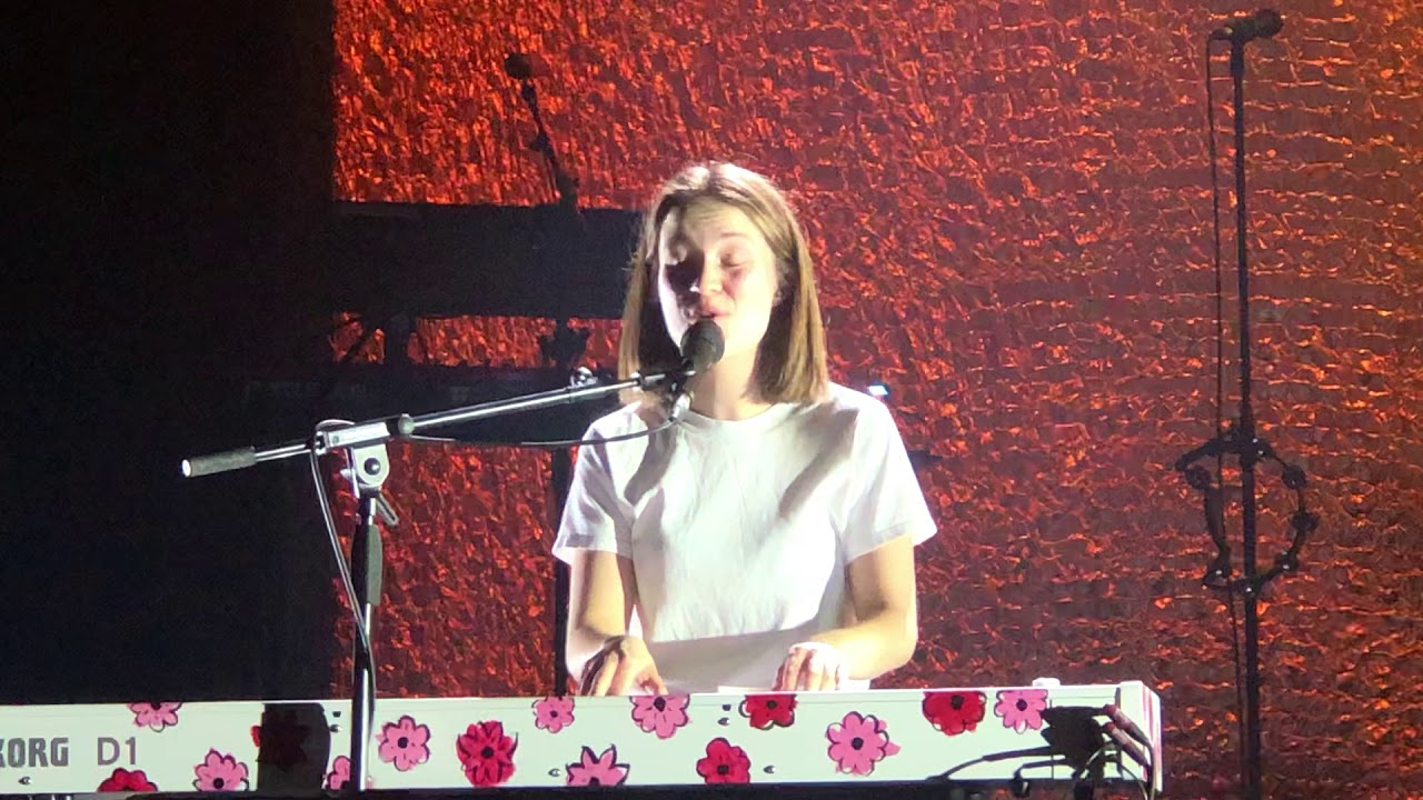 Sigrid - Home To You (First Live Performance, Tivoli in Utrecht)
