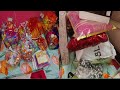 Gift unboxing