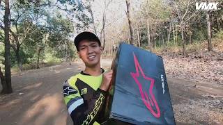 Wow Baru Pertama Ngereview Di Hutan Sepatu Alpinestars Tech 7 Le Five Star.