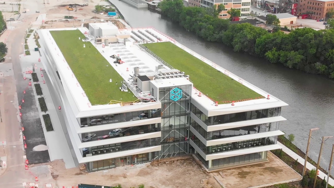 Drone Footage of CH Robinson Headquarters in Chicago by SOM YouTube