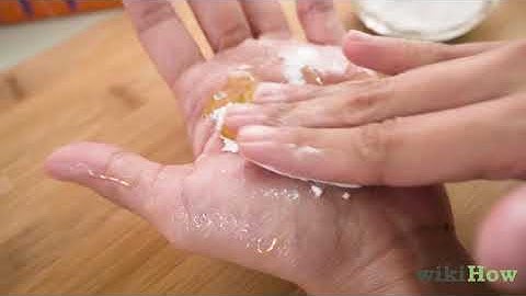 How to Get Tree Sap Off Your Hands