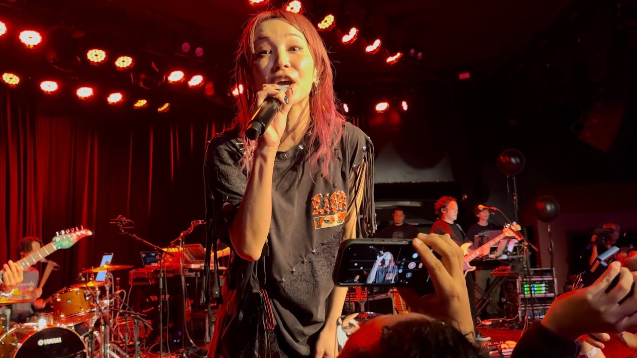 LiSA - Sk8er Boi (Avril Lavigne cover) - LIVE Crowd POV - The Roxy Theatre 2025