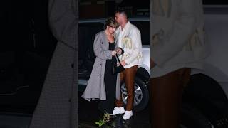 Taylor Swift, Travis Kelce spotted kissing all night long