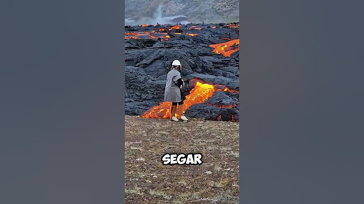 Berbahaya Tapi Menguntungkan: Gadis Ini Kumpulkan Lava dari Gunung Berapi! #shorts