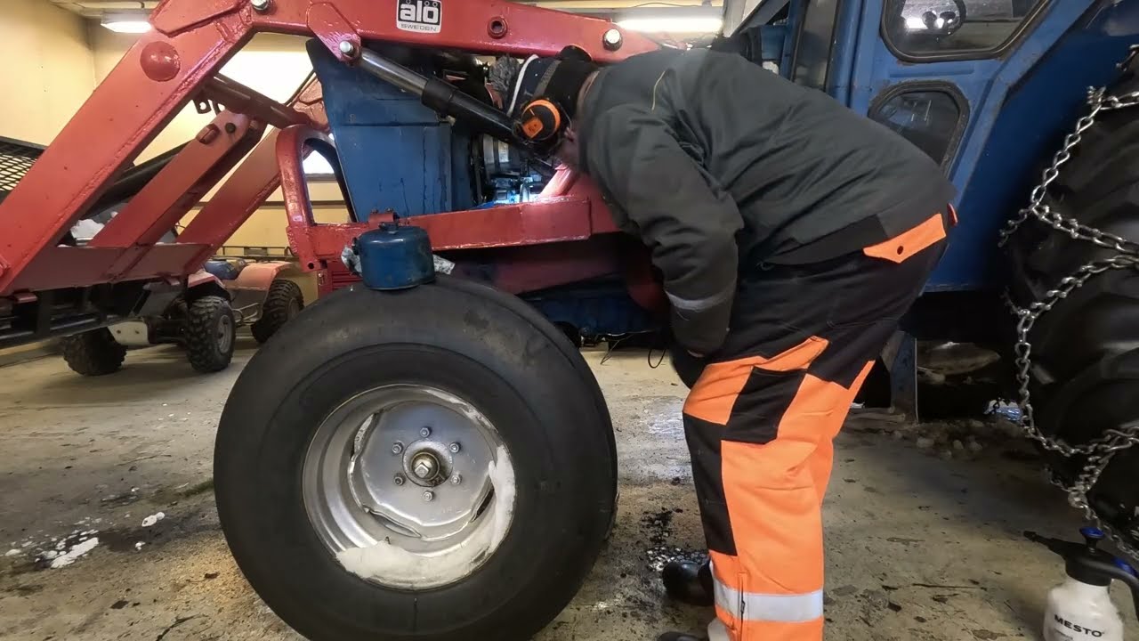 Ford 6600 nopeasti kasaan - nyt lähdetään pelastamaan traktori järvestä 🥶