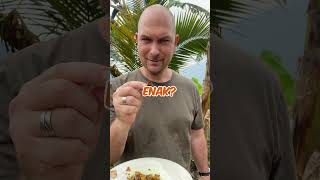 Download Lagu Bapak bule pertama kali nyobain makan keong sawah, malah ketagihan 😅 #shorts MP3