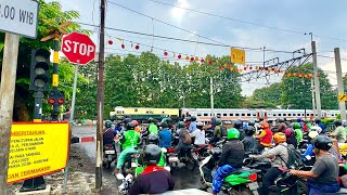 ADU SIRINE BARU! Perlintasan Kereta Api Stasiun Bekasi, Jawa Barat