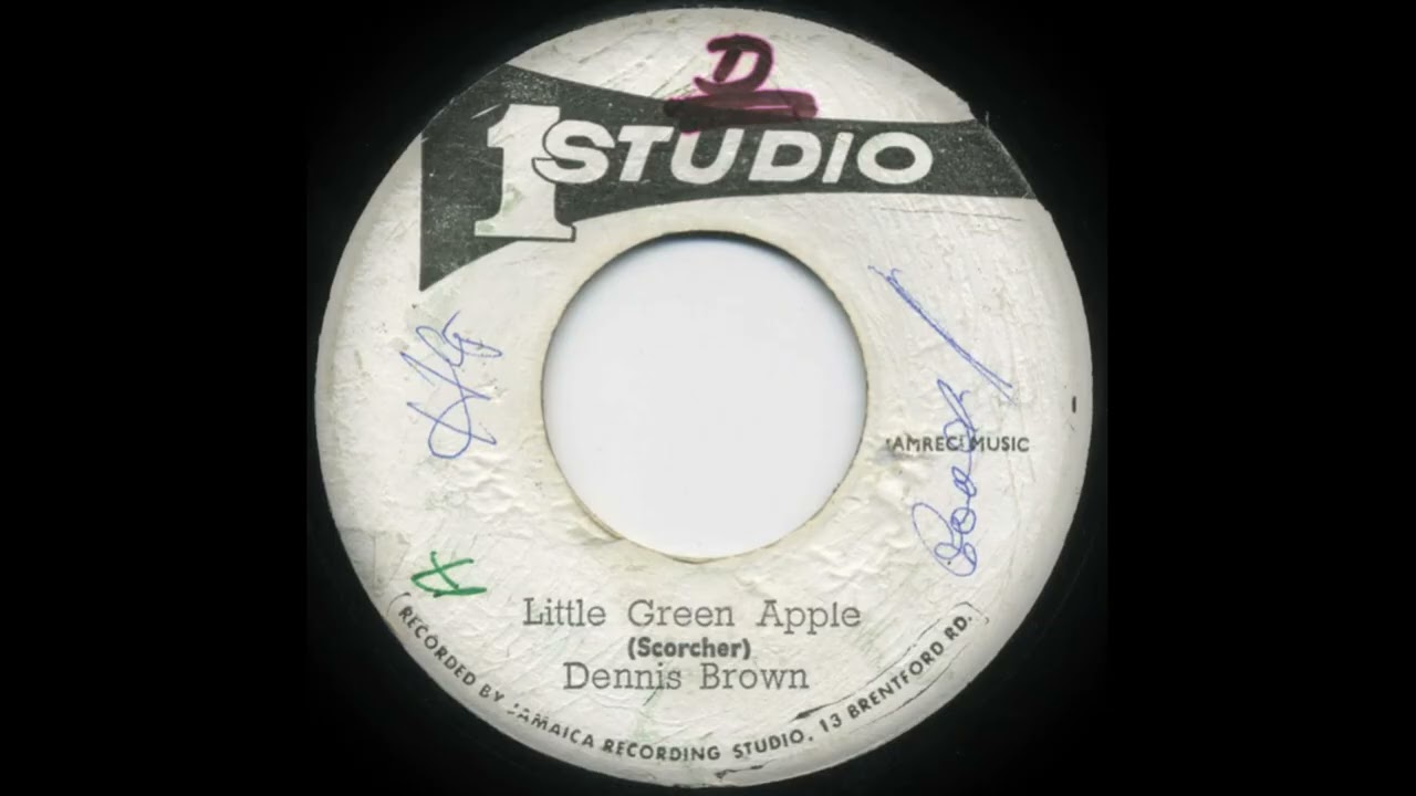 Dennis Brown - Little Green Apple (Studio One) - YouTube