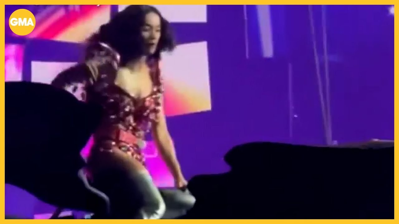 Katy Perry nearly falls from prop mid-air