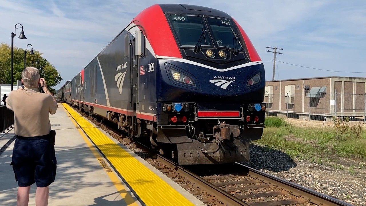 Chasing trains across WI and up the Mississippi!  Empire Builder, Borealis, and freight!
