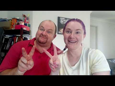 aussie-couple-speak-filipino-using-google-translate